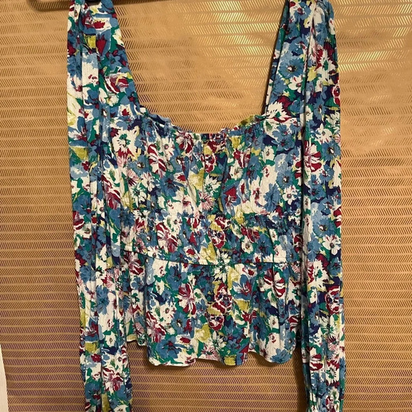 SO~VIBRANT BLOUSE~SEXY FLORAL~ - Picture 5 of 13